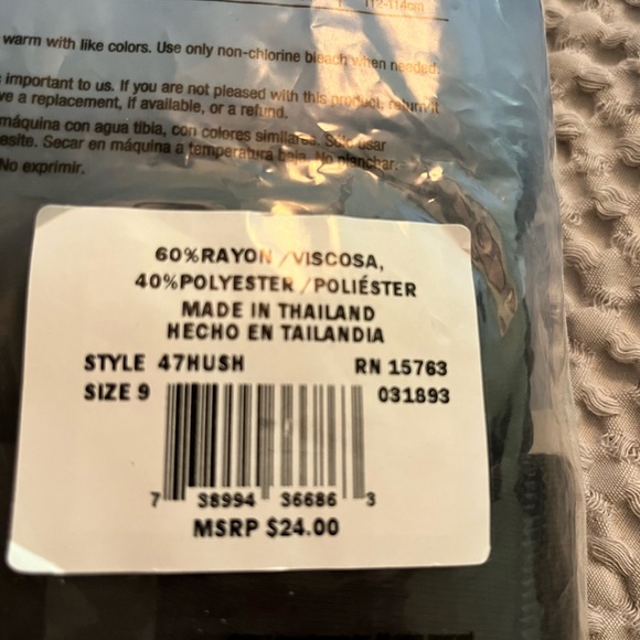 Four-Pack ALL BLACK Hanes Ultimate Hipsters - Picture 4 of 4